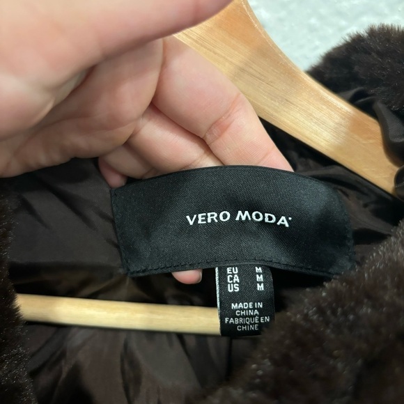 Vero Moda brown faux fur hooded jacket - Picture 7 of 9